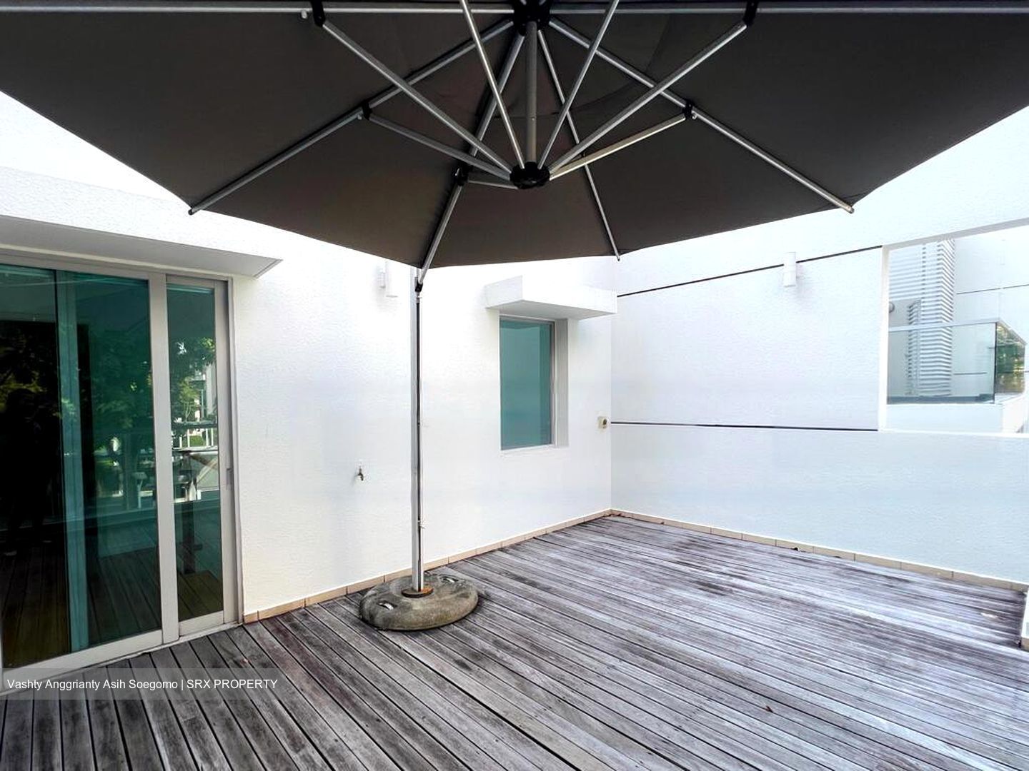 Paterson Road (D9), Terrace #485842421